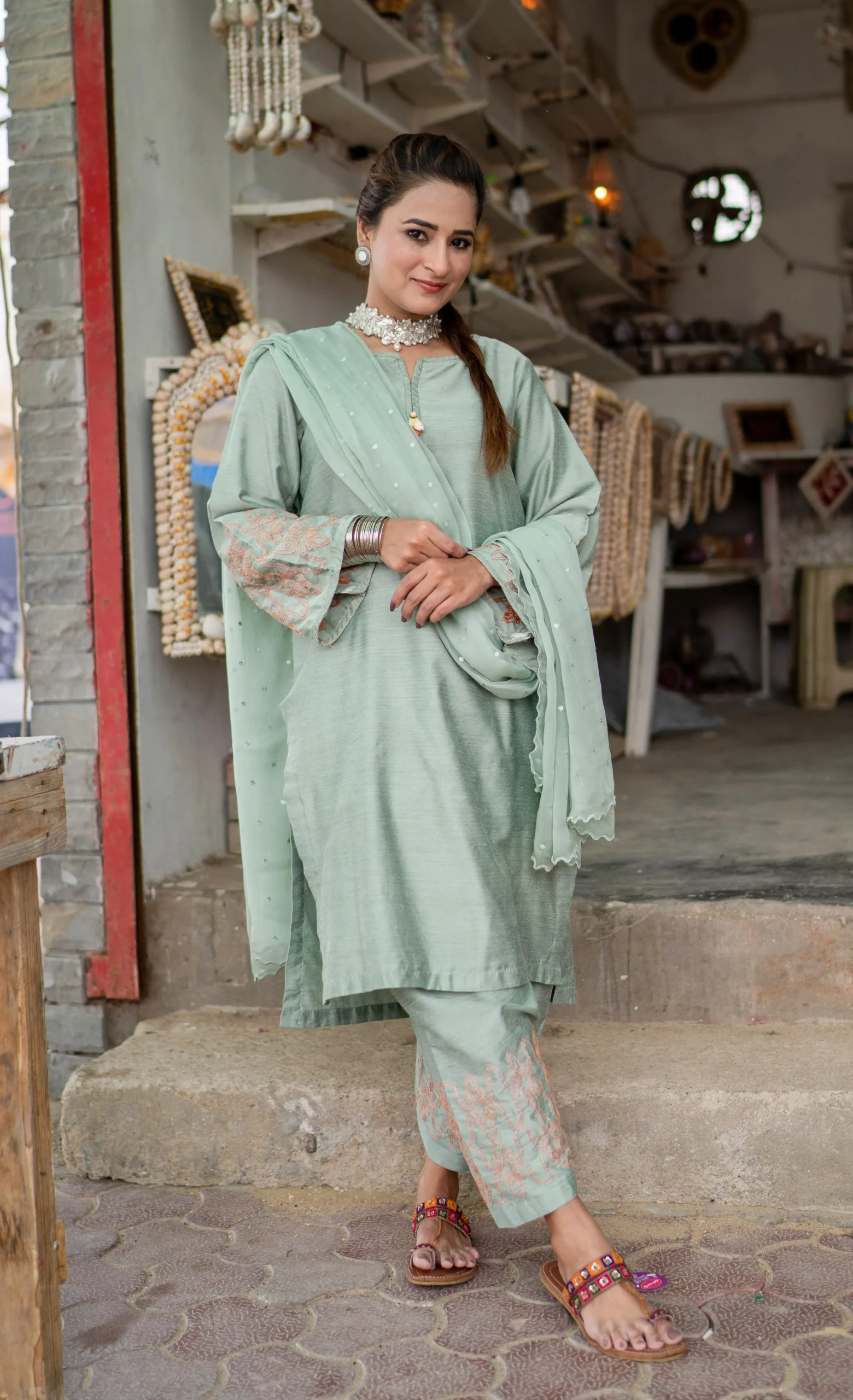 Aaiye Mehrbaan - Image 2