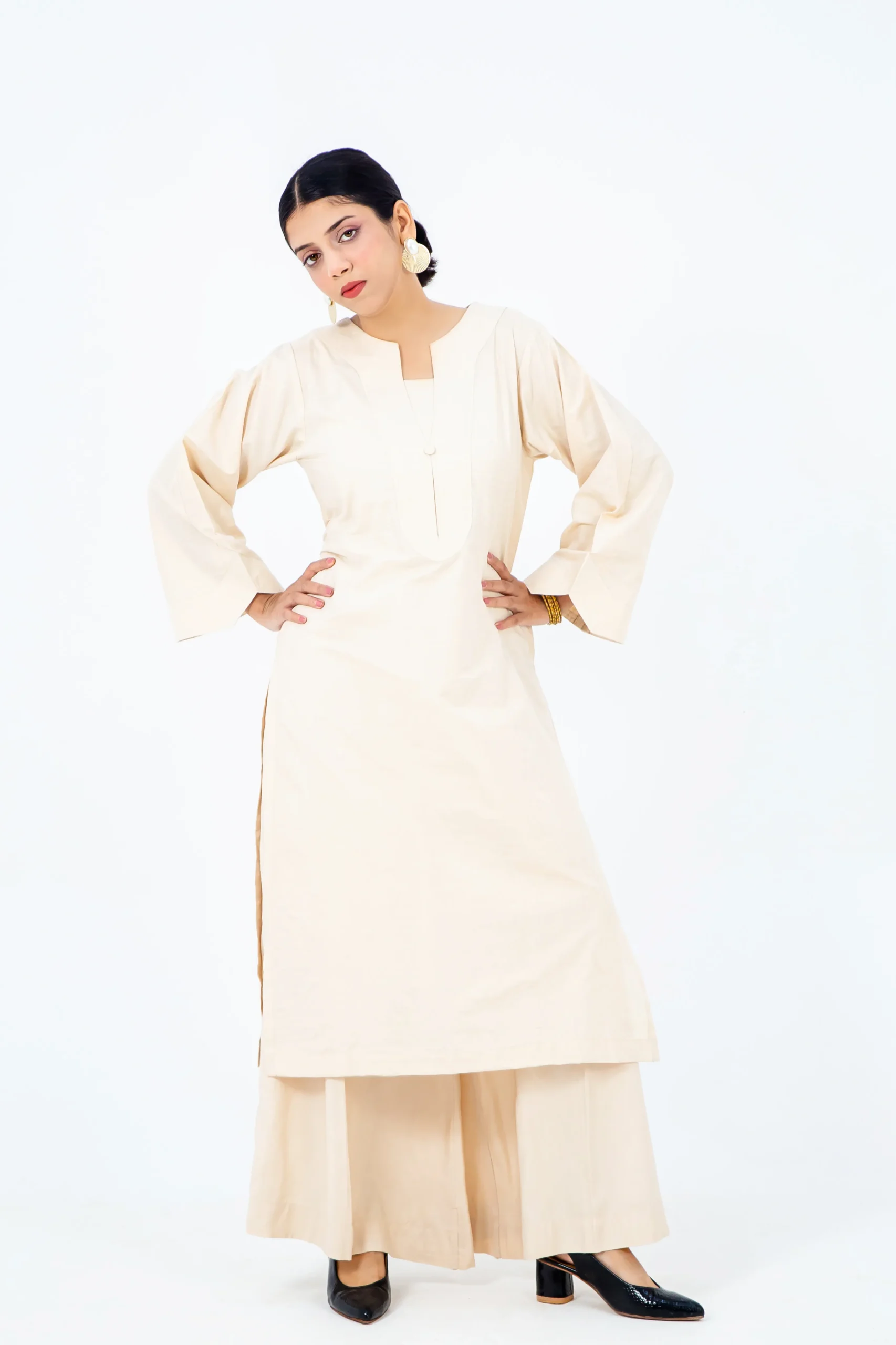 Chic Workaholic - Image 2